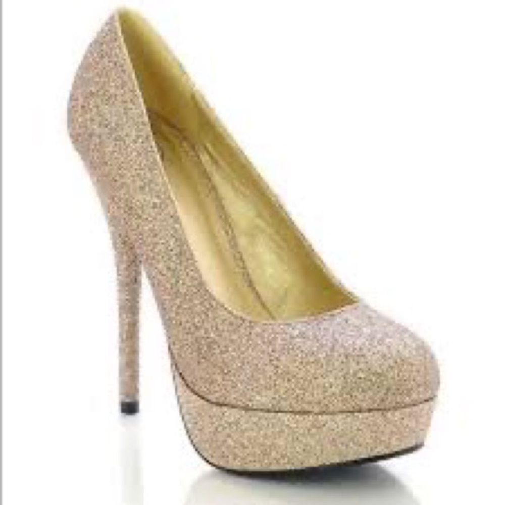 10/$25🦋 Mossimo Gold Glitter Platform Pumps - Size 8